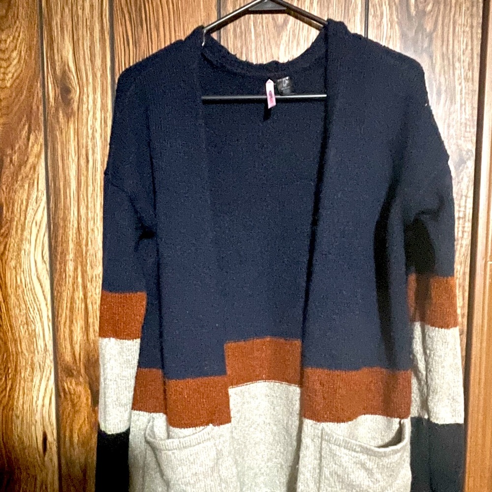 Love by Design Cardigan size M